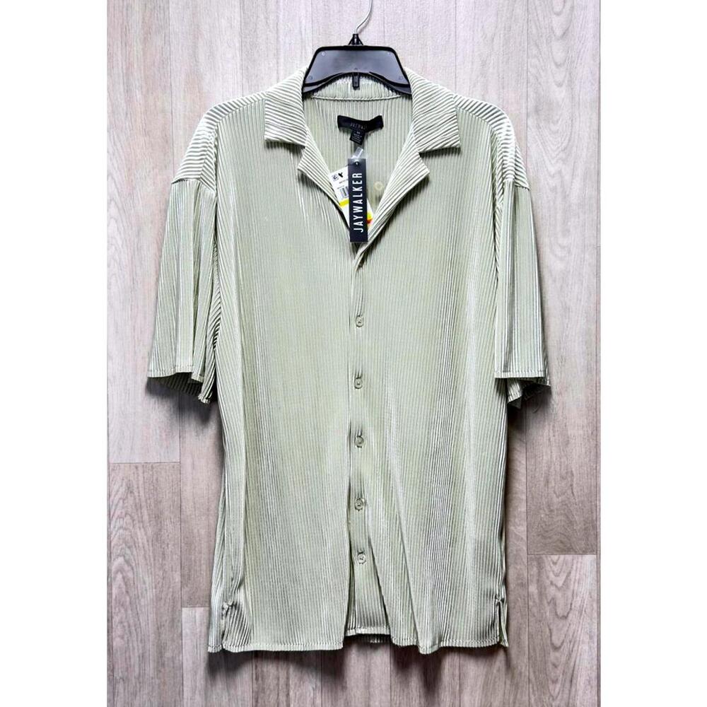 Jaywalker Gray Pleated Short-Sleeved Button Up Casual Shirt Men Size Medium